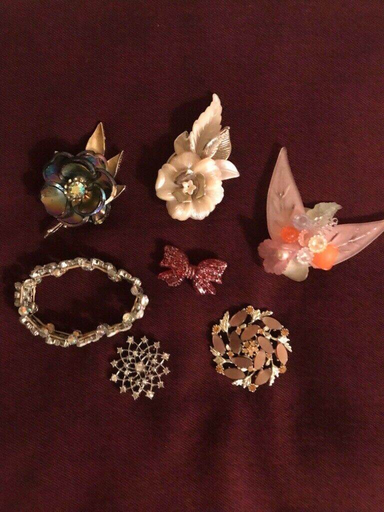 Vintage Brooches- assorted
