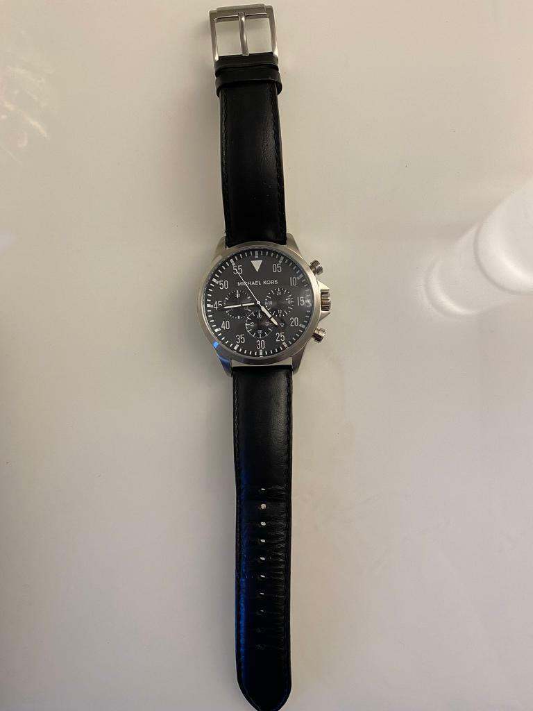 Rare Michael Kors MK8442 Men’s Watch With Black Leather Strap