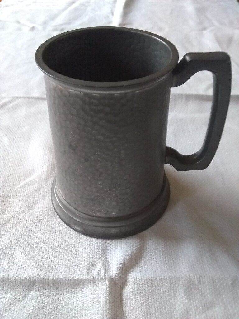 Manor Hammered Pewter Finish Glass Bottomed Pint Tankard