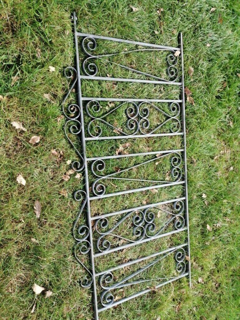 DECORATIVE GARDEN RAILING
