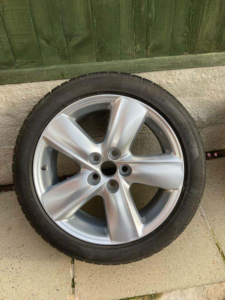 Lexus LS 460. 5 spoke alloy and winter tyre