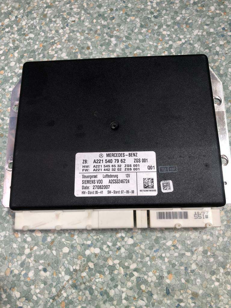 Mercedes S Class W221 Auto Air Suspension Airmatic Control ECU Module Unit A2215407962