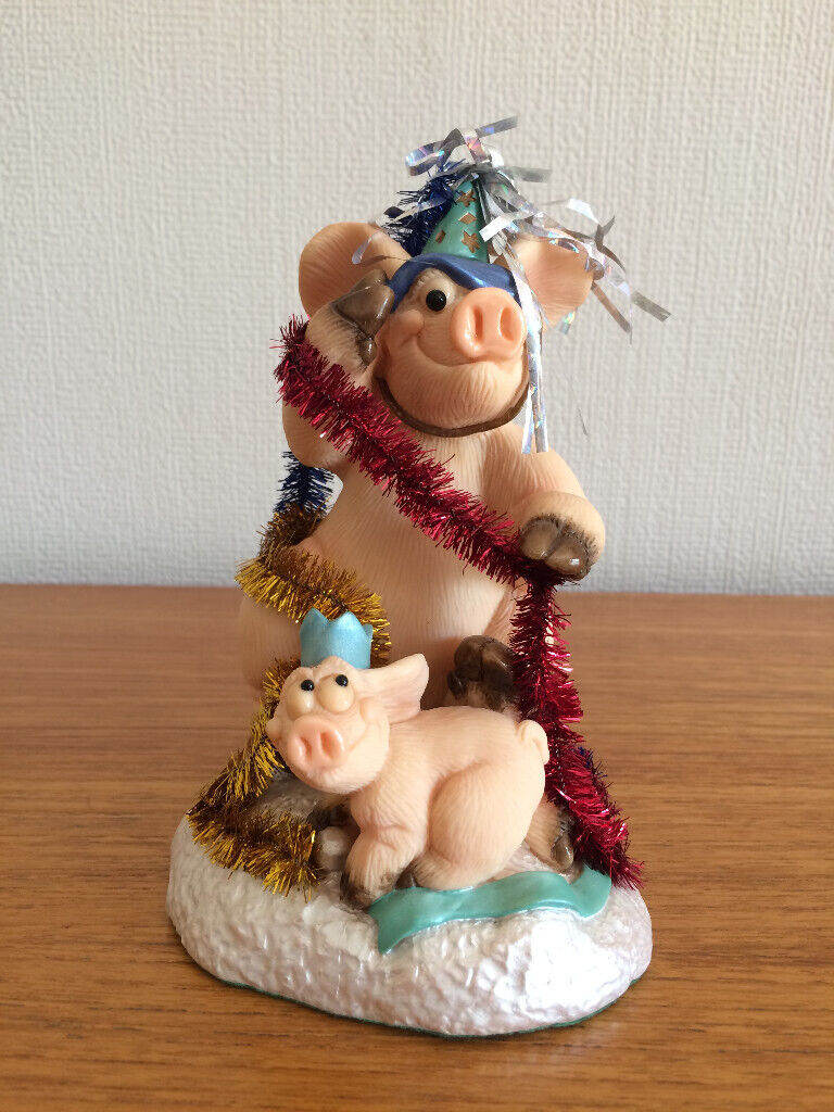 PIGGIN' PARTY TIME FIGURINE COLLECTIBLE WORLD-NEW