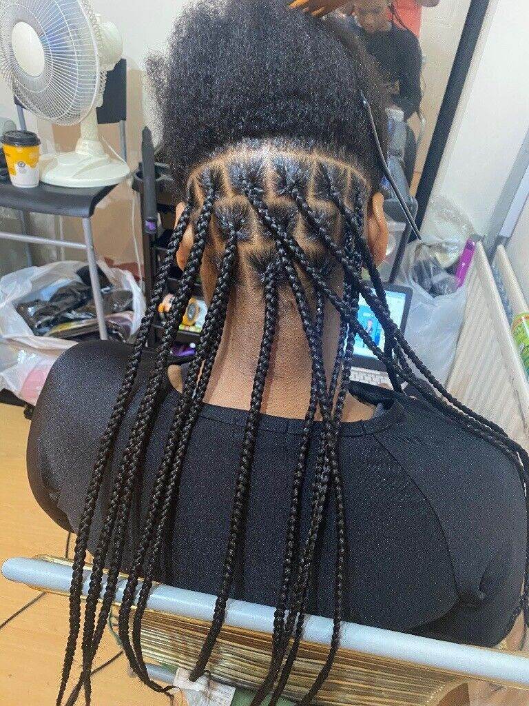 Betty Afro Carribean&Caucasian hair stylist. Braids knotlessbraids crochet faux locs stitchesbraids 