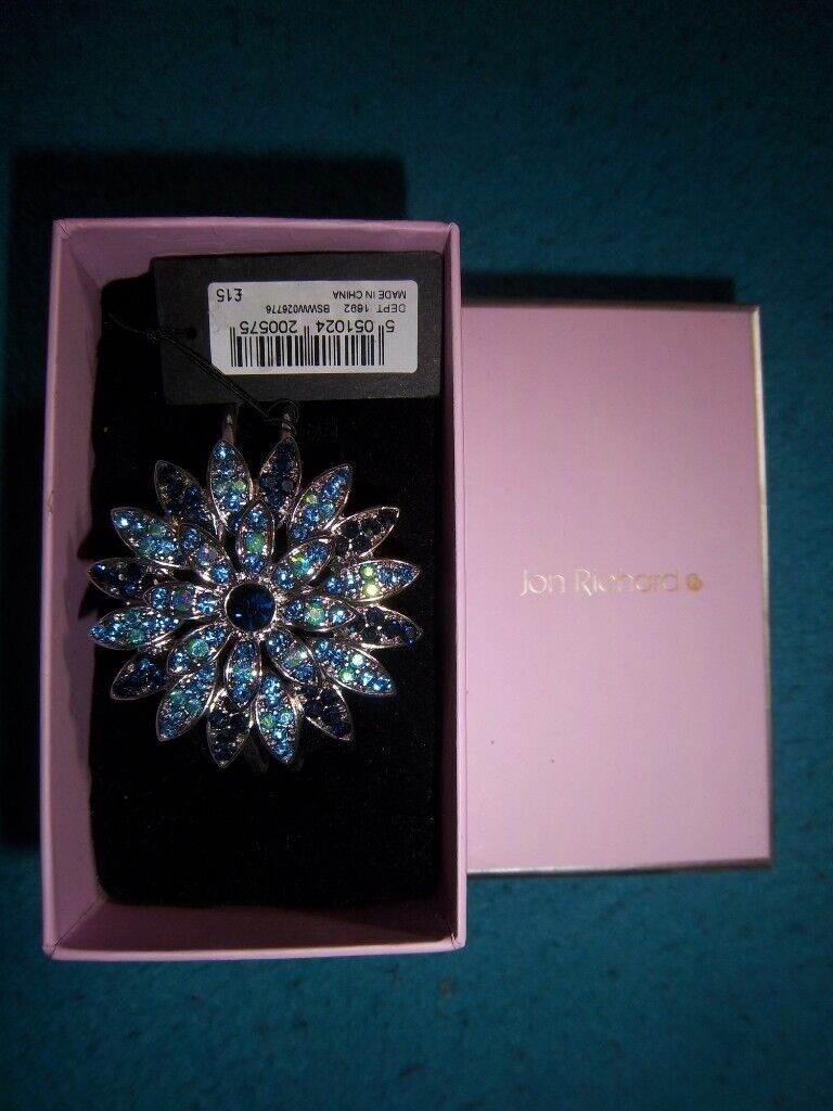 New Boxed Jon Richard Blue Flower Ladies Cuff Bracelet IP1