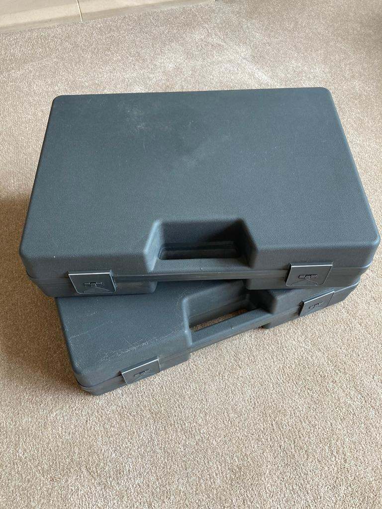 Hard Plastic Storage Case x2