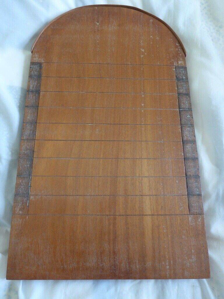 A VINTAGE SHOVE HA'PENNY HALF-PENNY HALFPENNY PUB GAME BOARD