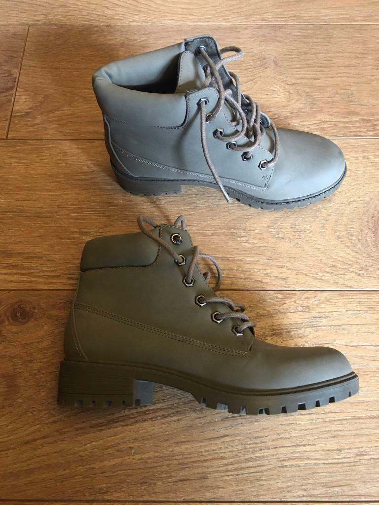 Lovely Grey ankle boots 