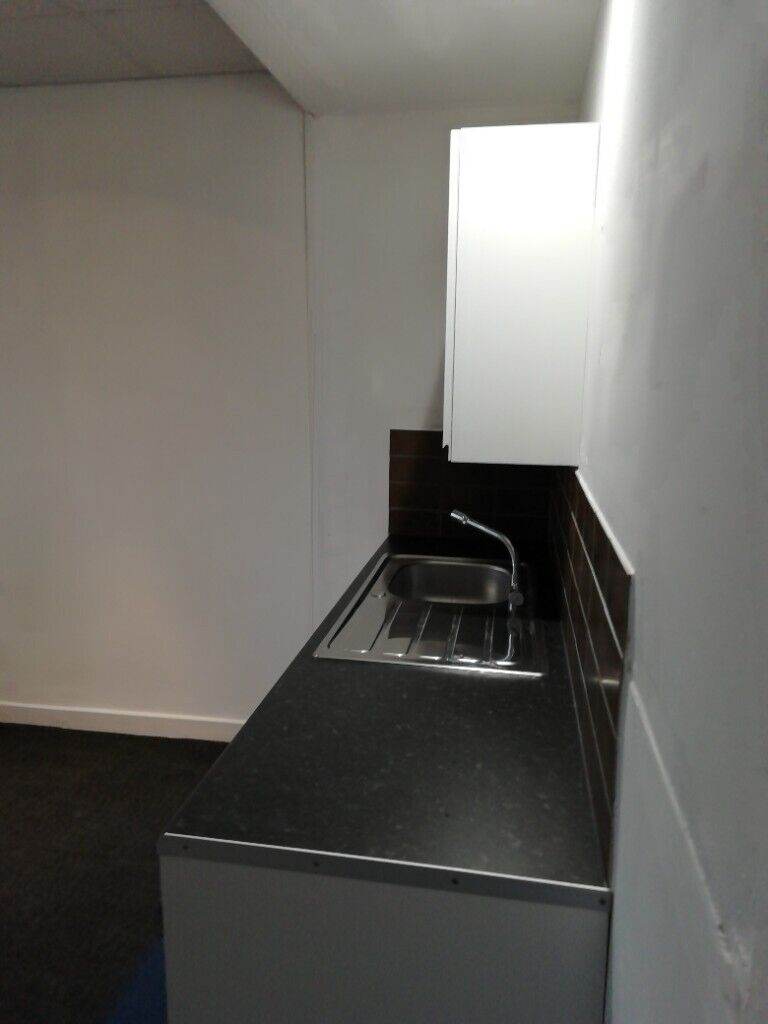 **LET BY**11A-15 PICCADILLY**1 BEDROOM APARTMENT**DSS ACCEPTED