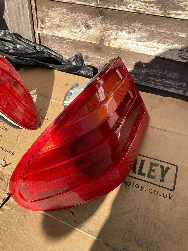 MERCEDES REAR LIGHT (A)