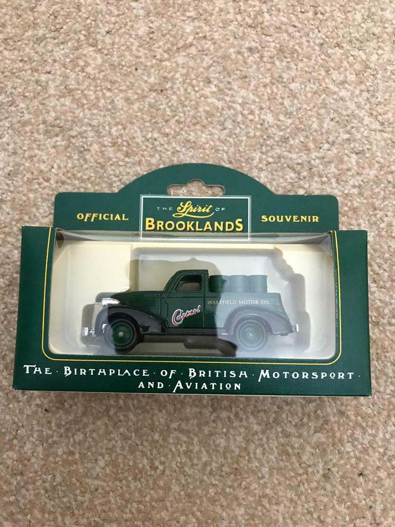Lledo Spirit of Brooklands Castrol Truck