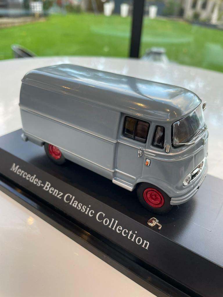 MERCEDES BENZ L319, 1/43 Die cast Main Dealer Premium Quality Model Rare Boxed
