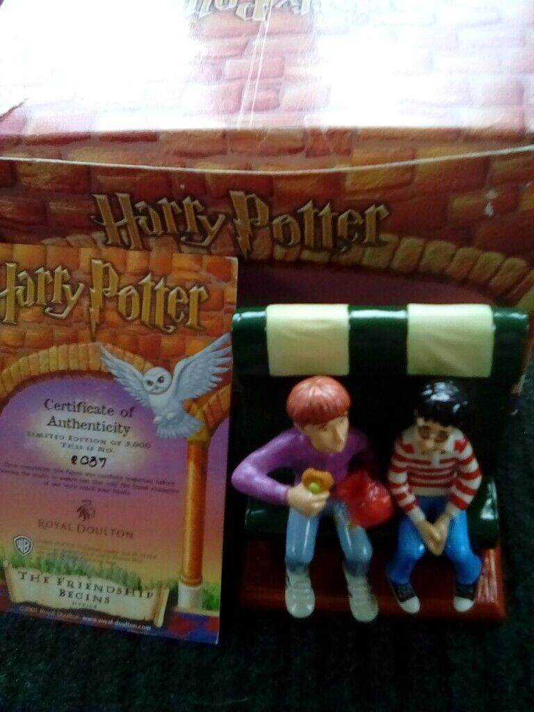 ROYAL DOULTON HARRY POTTER FIGURINE FRIENDSHIP BEGINS BOXED WITH CERTIFICATE
