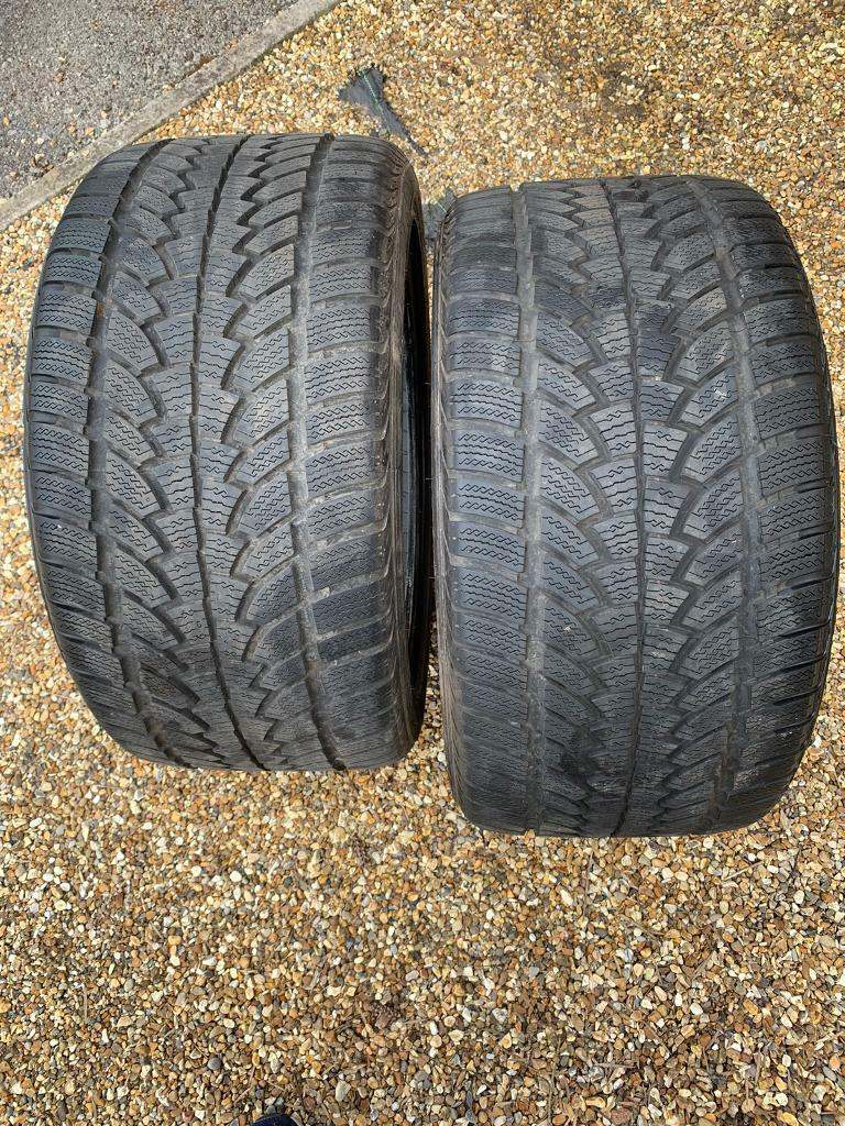 Nokian 295/35 R18 tyres.