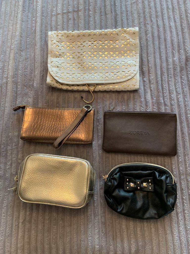 Makeup & Toiletries bags 