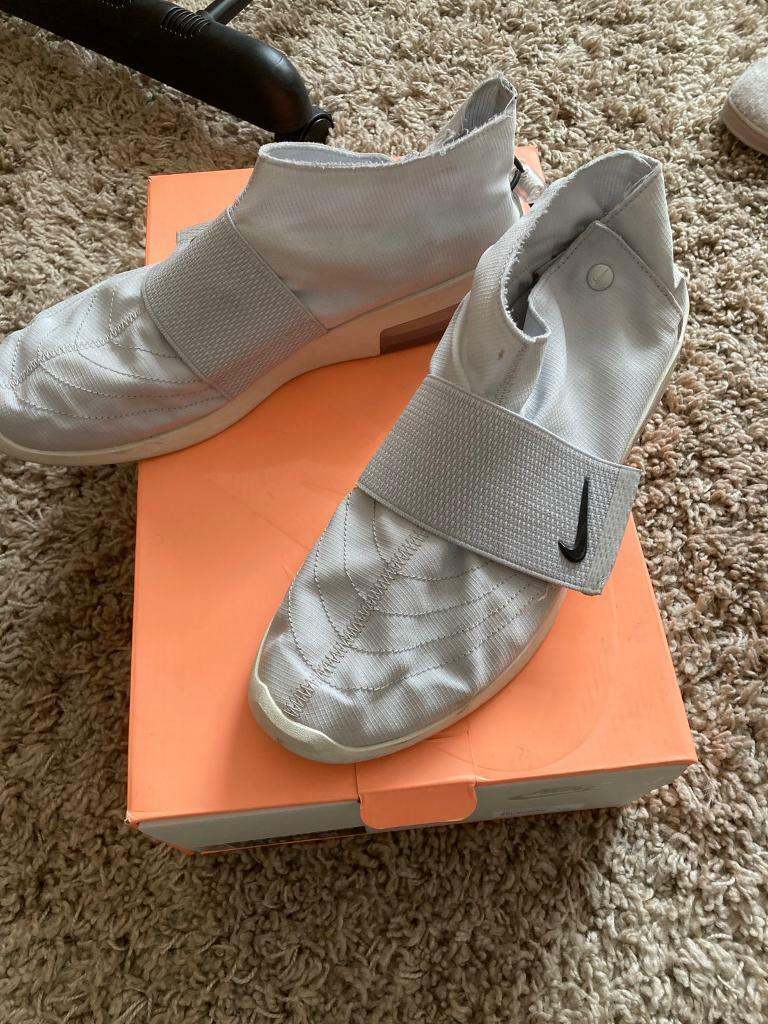 Nike Fear of God MOC size 10
