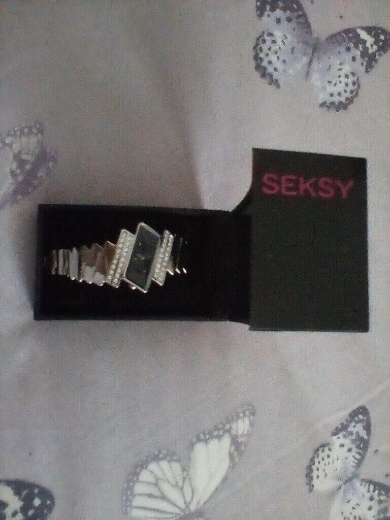 Sekonda  SEKSY ladies  black face with chrome  bracelet crystal stones on bracelet 