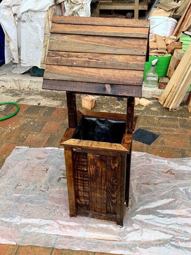 Wooden Flower/Plant Wishing Well Design Planter