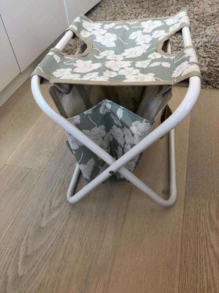 FOLDING GARDENING STOOL / detachable Tool Bag/ Seat ~ BRAND NEW