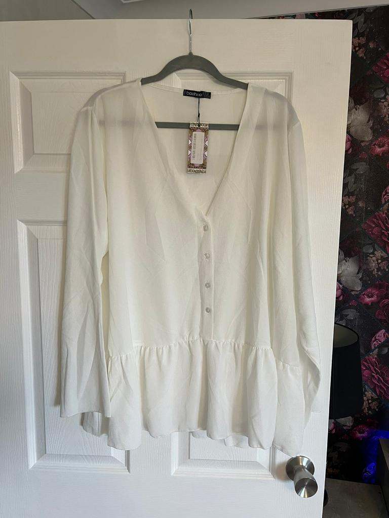 Boohoo white UK 24 plus woven peplum collarless top new with tag