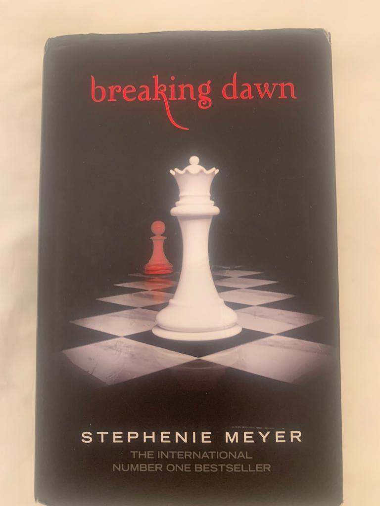 Breaking Dawn (Twilight Saga) by Stephenie Meyer