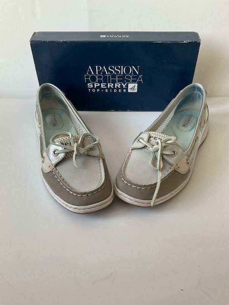 Sperry Topsider light grey boat shoes - ladies size 5.5