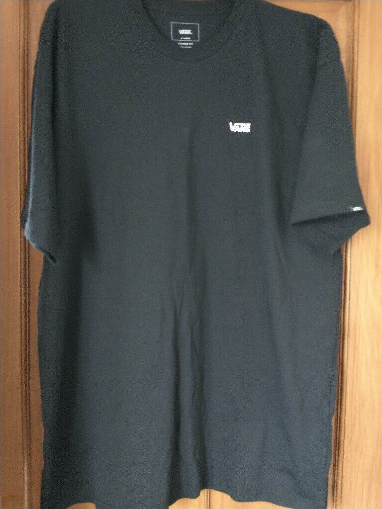  'VANS' t-SHIRT.  BLACK, XL/XXL 44/46INCH approx. Length 31inches, New Cond. Unworn.
