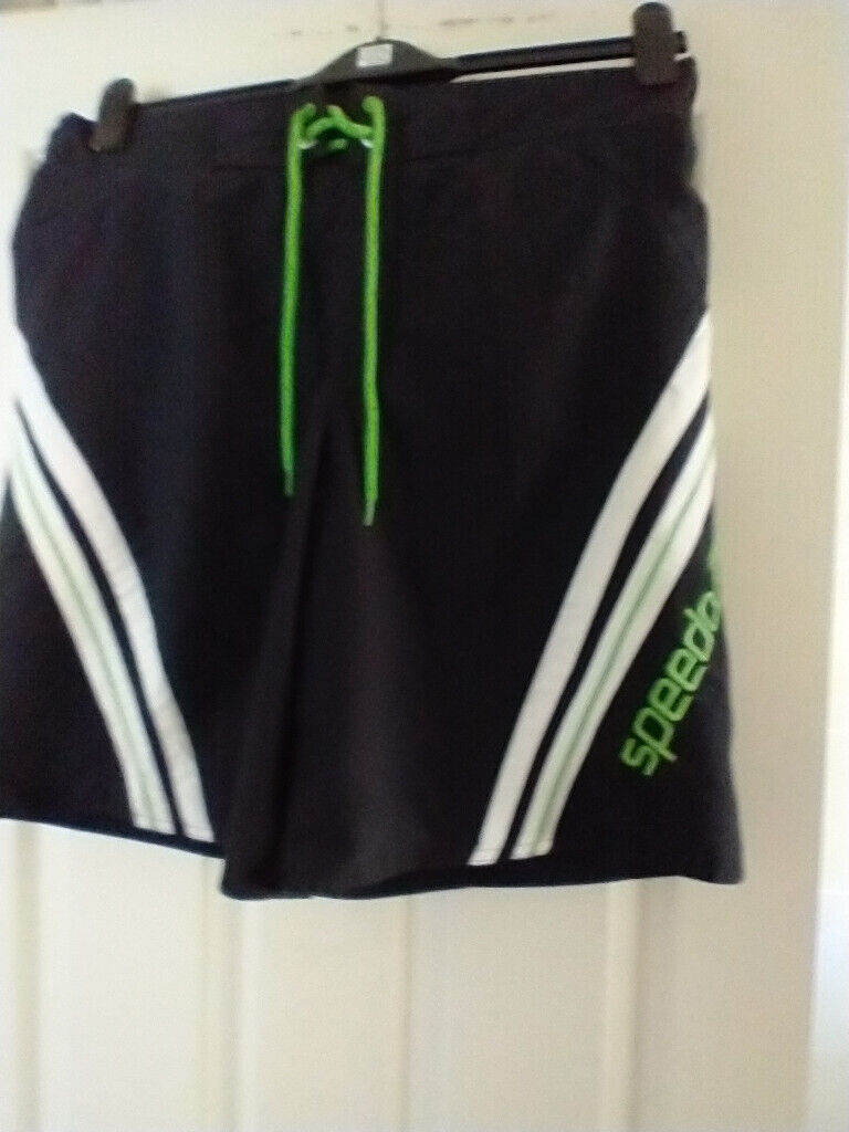 'SPEEDO' trunks/shorts. Mens/Youths. Med/Large. Waist 34ins. As new cond.