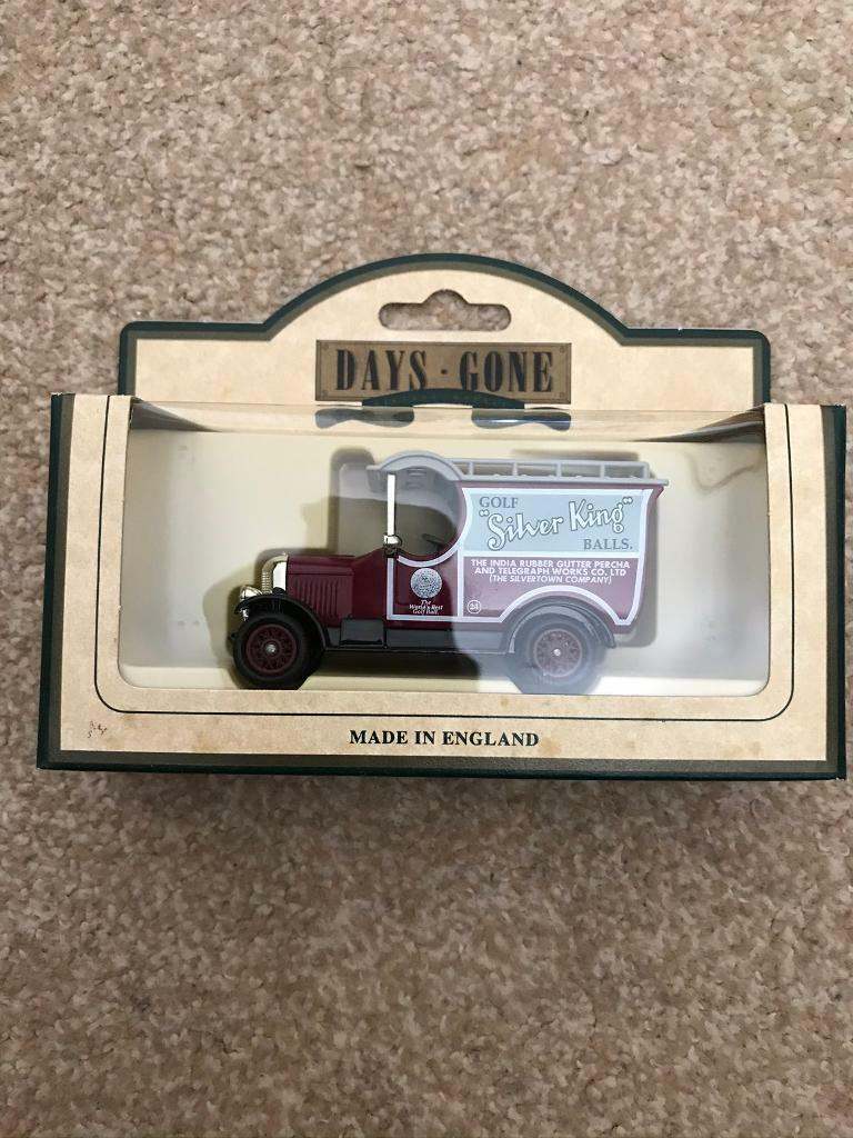 Lledo Days Gone By “Silver King Golf Balls” Van