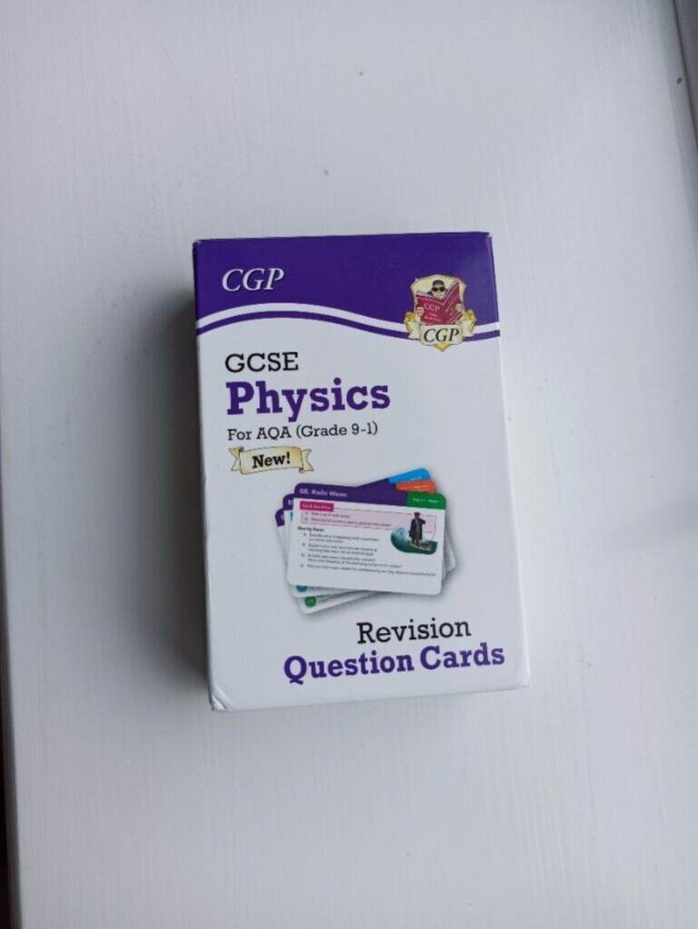 GCSE Physics Edexcel CGP: Complete Revision Guide  + revision question cards