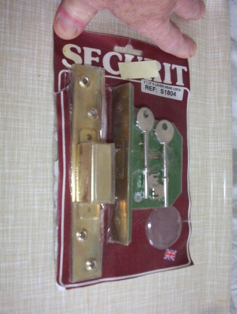 Securit 5-lever 2.5 inch Deadlock  with 2 keys. Unused Ref L33