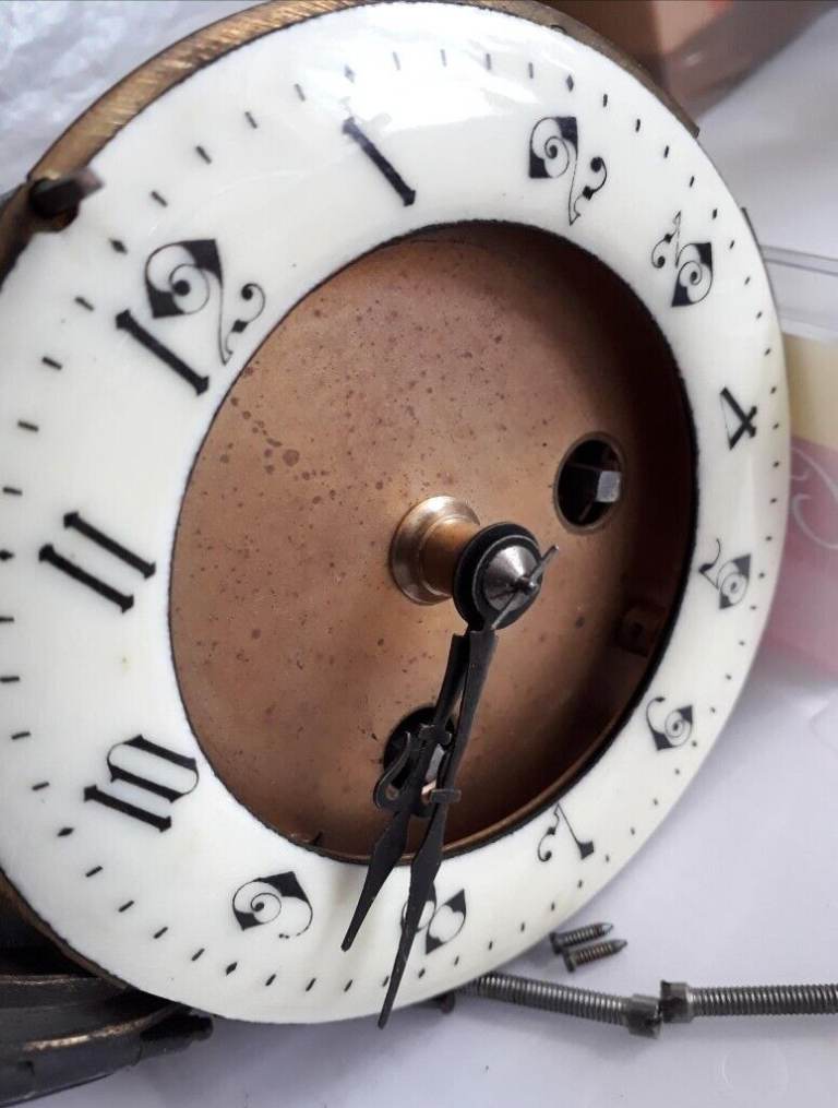 Old watches wanted, also silver items to purchase 