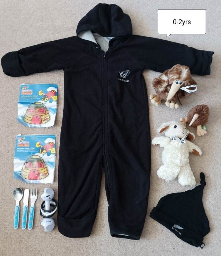 All Blacks/New Zealand/Buzzy Bee/silver fern Size newborn-2yrs bundle