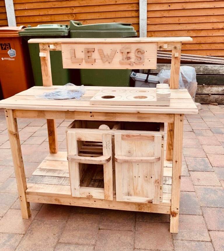 Handmade Children’s Wooden Outdoor Play Mud Kitchen