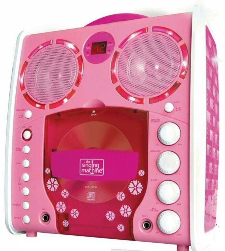 Singing Machine CD-G Karaoke Player - SML-383 Portable  (New in a Box)