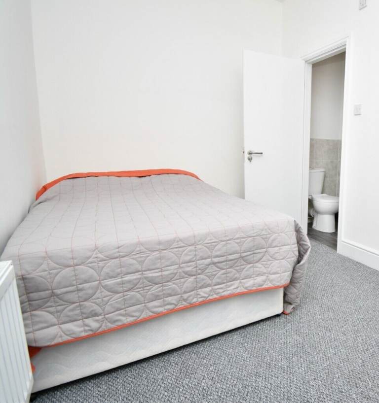 4 BED HMO BURNLEY FOR SALE ** ONLY £15,000 CASH ** REQUIRED