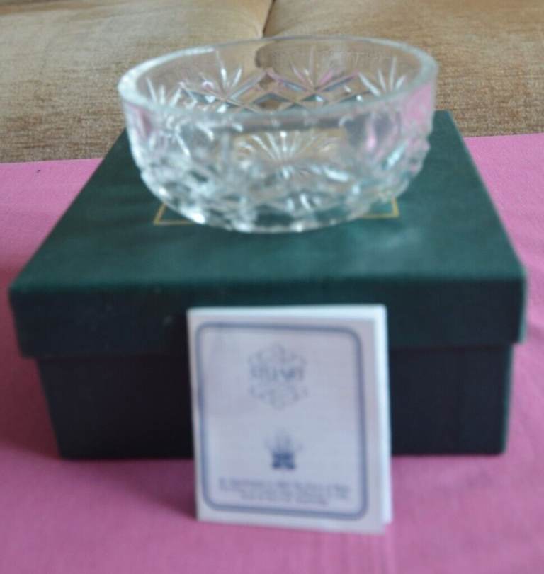 SMALL LEAD CRYSTAL DISH