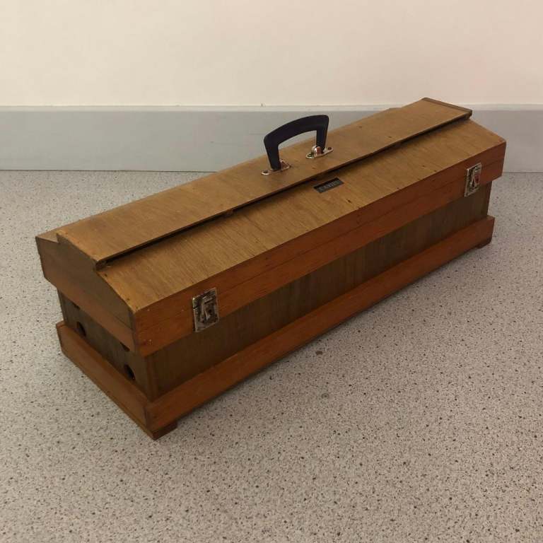 Racing pigeon transporter carrier well made wooden cage case