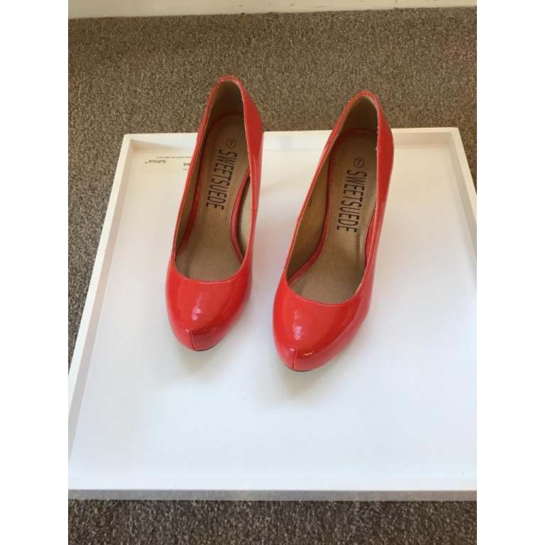 Red small heal shoes