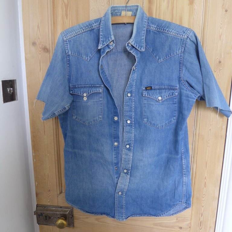 Vintage 1970s LEE Denim Shirt. Frayed Short Sleeves.