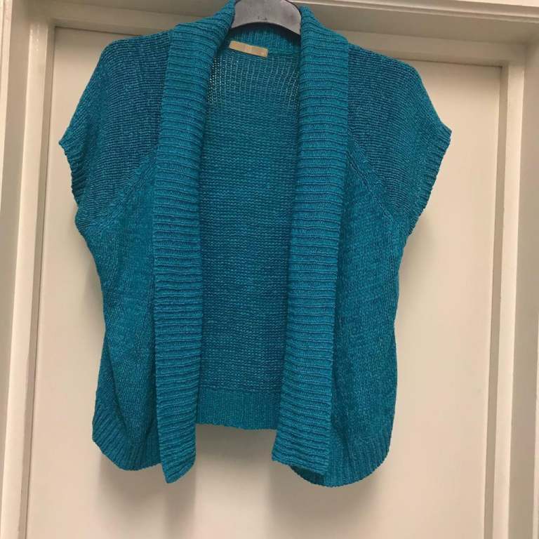 Short sleeve Ladies cardigan Size 16