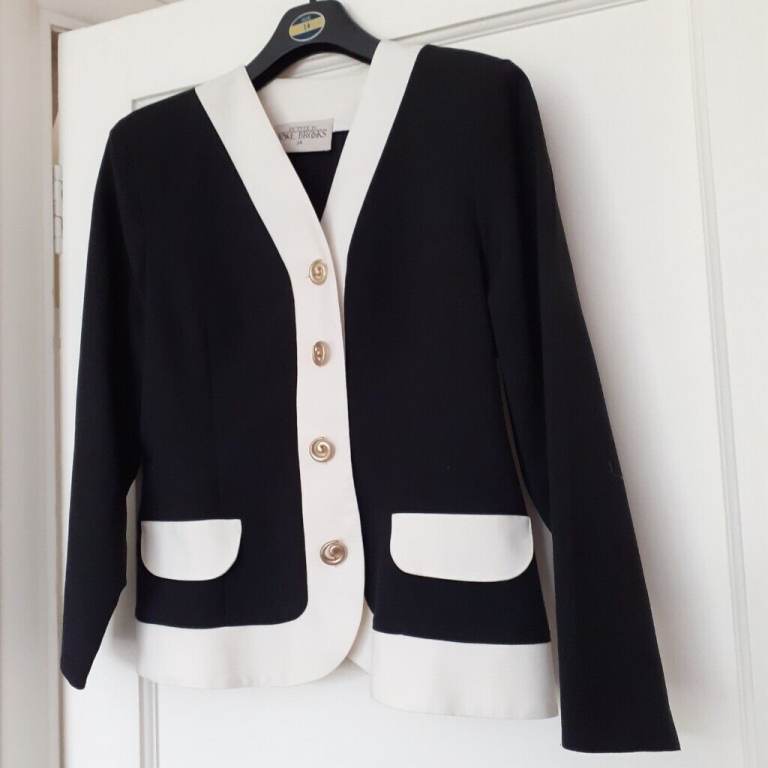 Size 14 Anne Brooks Petite 