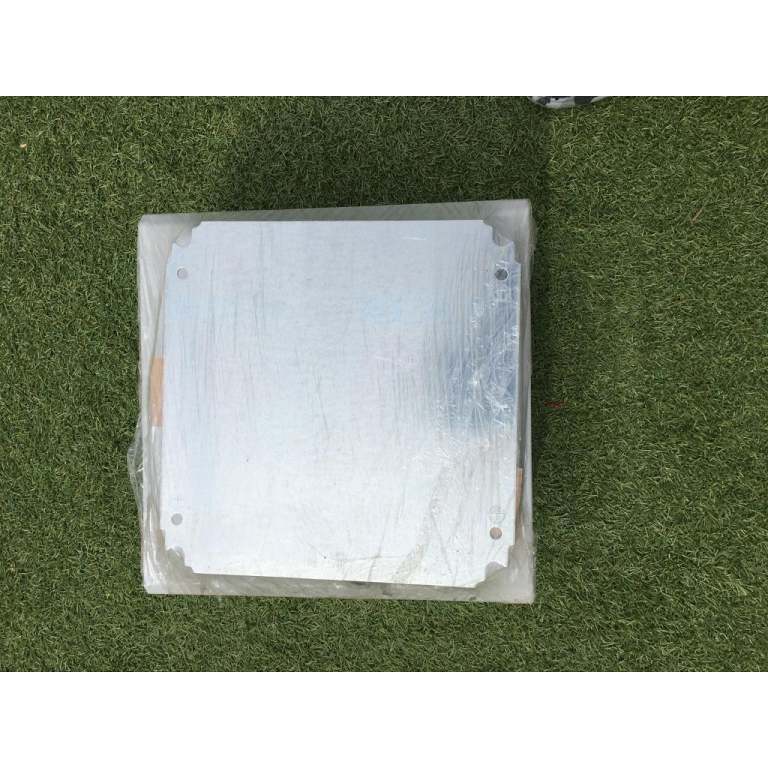 Schneider 300-300-150 Box NEW