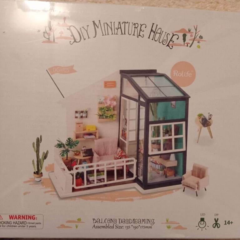 Rolife Dollhouse Miniature DIY House Kit (kitchen, coffee shop, balcony)