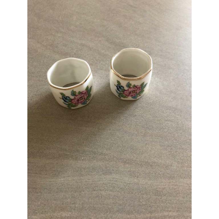 AYNSLEY FINE BONE CHINA NAPKIN RINGS