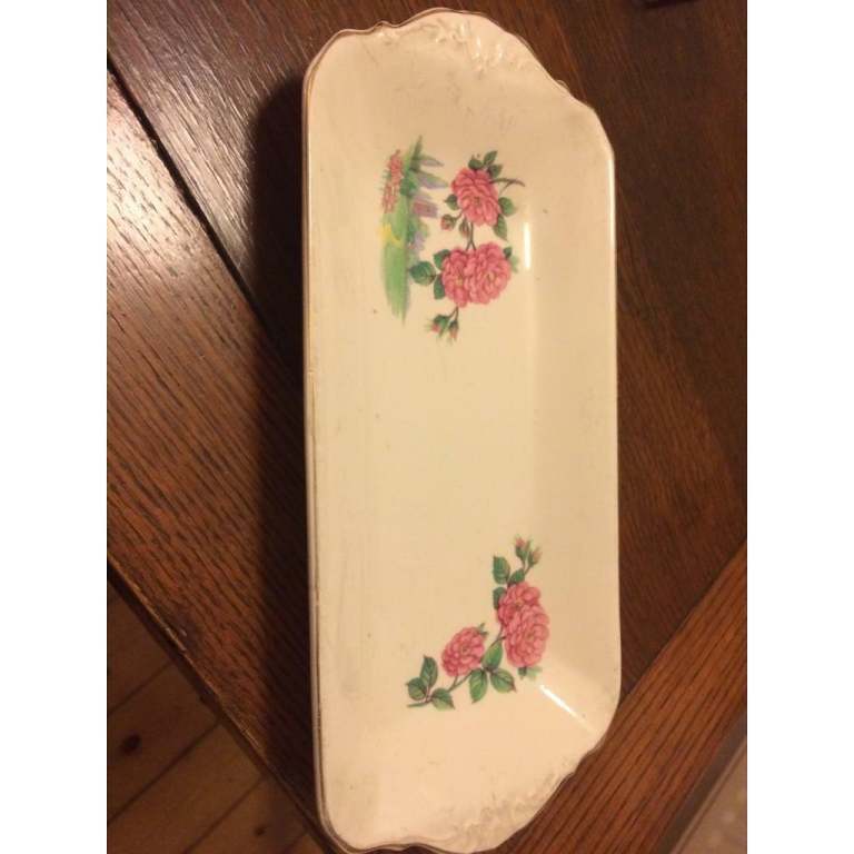 Vintage Tudor ware sandwich plate 