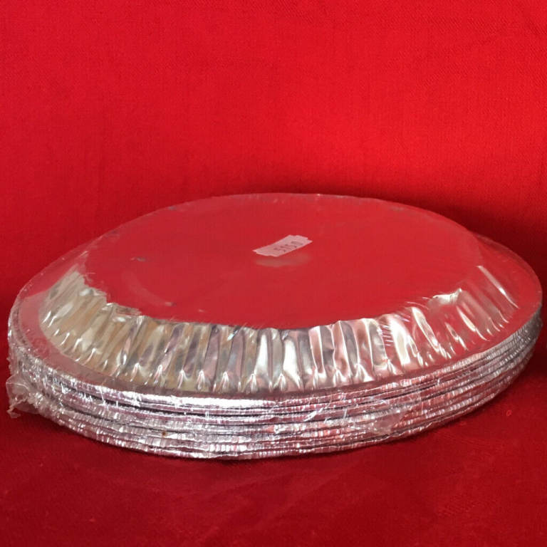 	Unused, sealed pack, Sainsbury's foil freezer plates (10). For plate pies. £2.50 ovno.