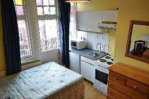 WEST KENSINGTON- CUTE SINGLE STUDIO