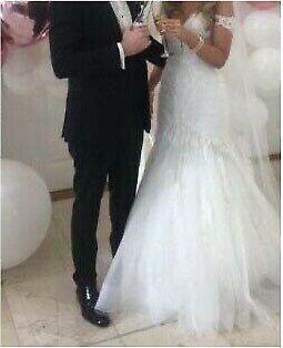 Essense of Australia Wedding Dress D2673