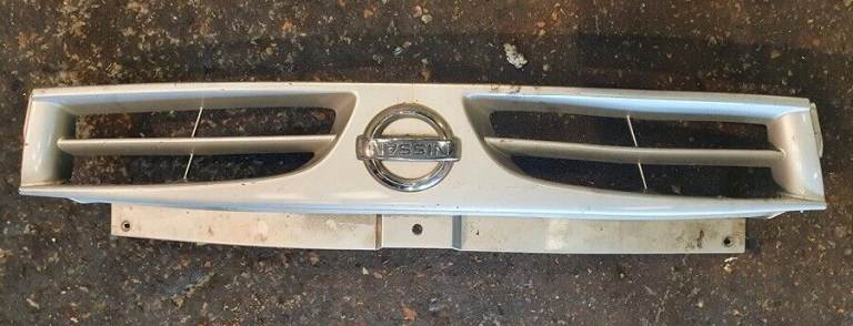 Nissan Primastar Front Bumper Grille 2004